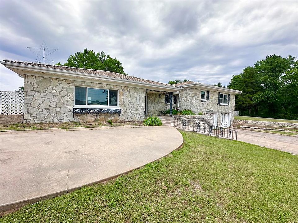 1st image of 19208 Gordon Cooper Dr