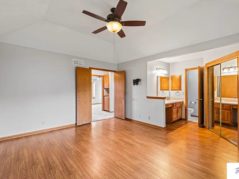 16911 N Cir — Photo 15