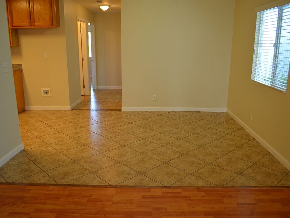 Nook/Dining Area