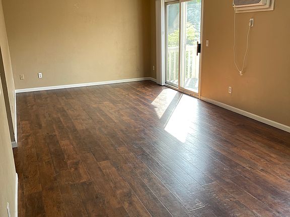 3rd image of 941 Wescott Trl APT 201
