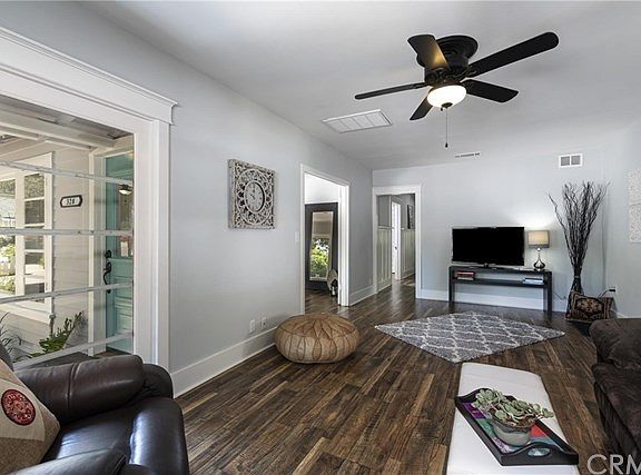 3rd image of 328 Harrison Ave