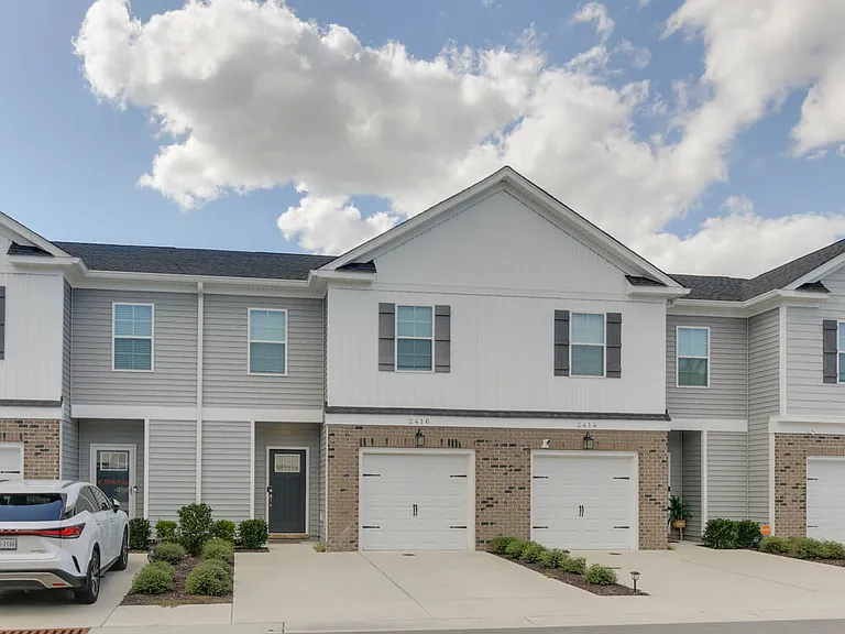 2416 Trafton Pl — Photo 5