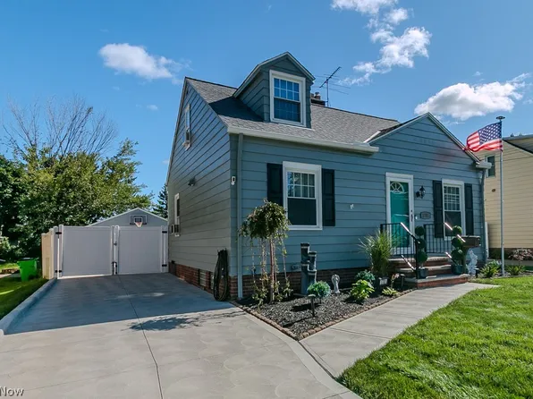 1701 Maple St, Wickliffe, OH 44092