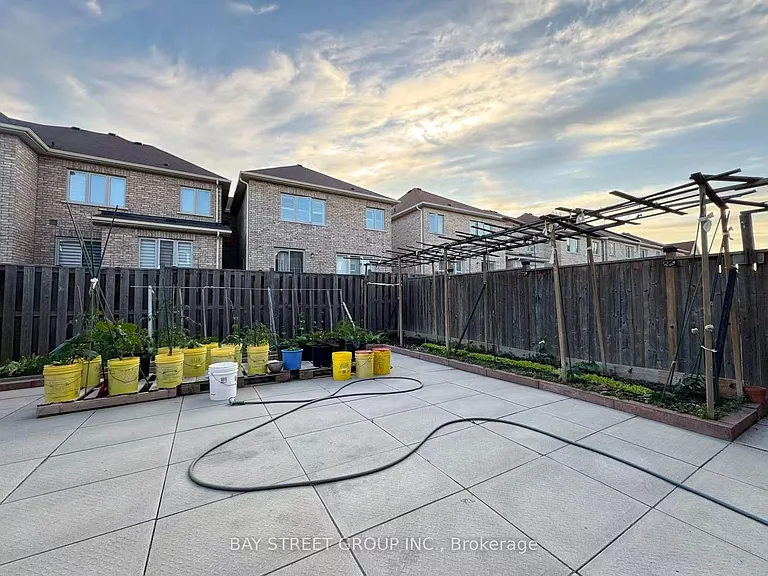 28 Prebble Dr — Photo 12