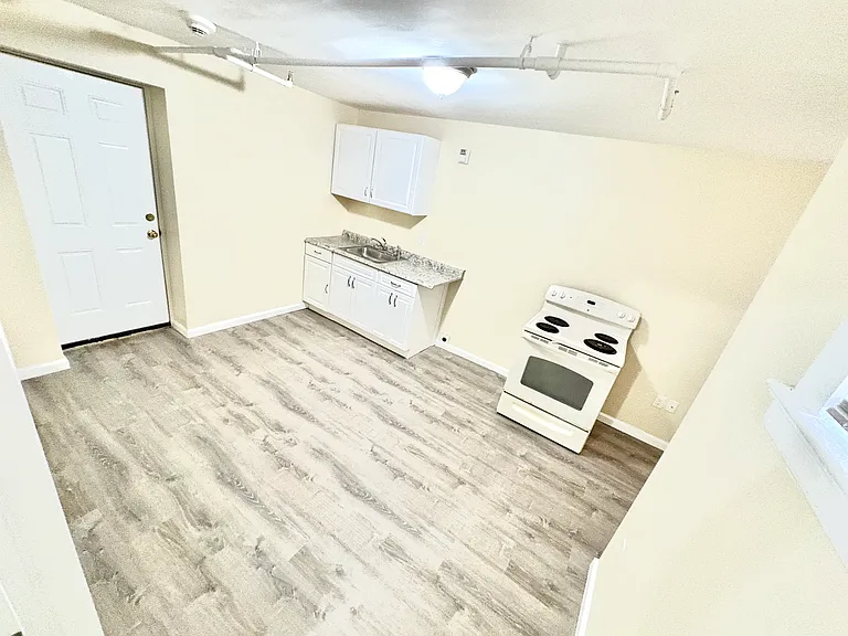 133 W Main St #1C — Photo 9