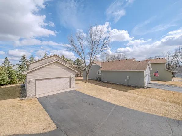 1002 Pleasant View Ct NW, Isanti, MN 55040