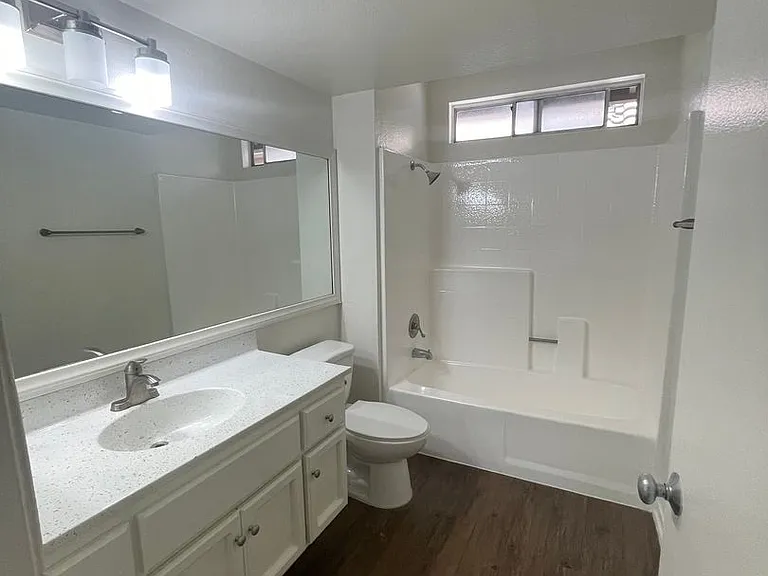 380 N Catalina Ave #1 — Photo 20