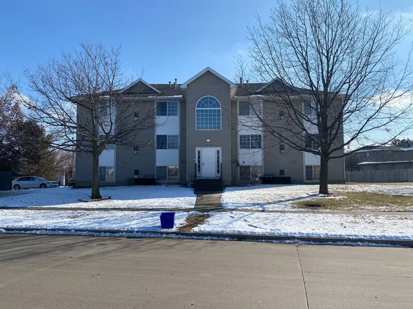 150 Elm Ridge Dr, North Liberty, IA 52317