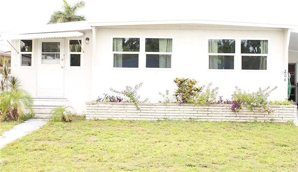 2 bed, 1.5 bath, 1025 sqft, $1,500 — Photo 1