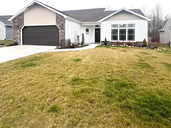 9747 Bluffs Cor, Fort Wayne, IN 46825