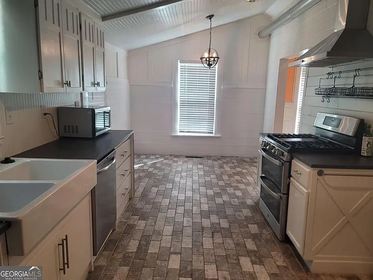 5246 W Mountain St — Photo 6