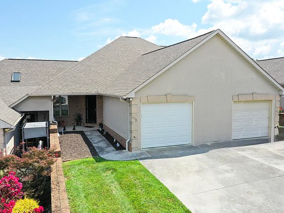 3rd image of 476 Lochmere Dr