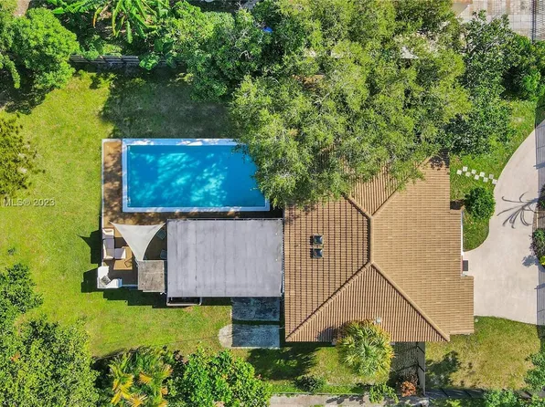 65 NW 116th St, Miami, FL 33168
