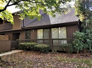 15 Kingsberry Dr #15, Somerset, NJ 08873