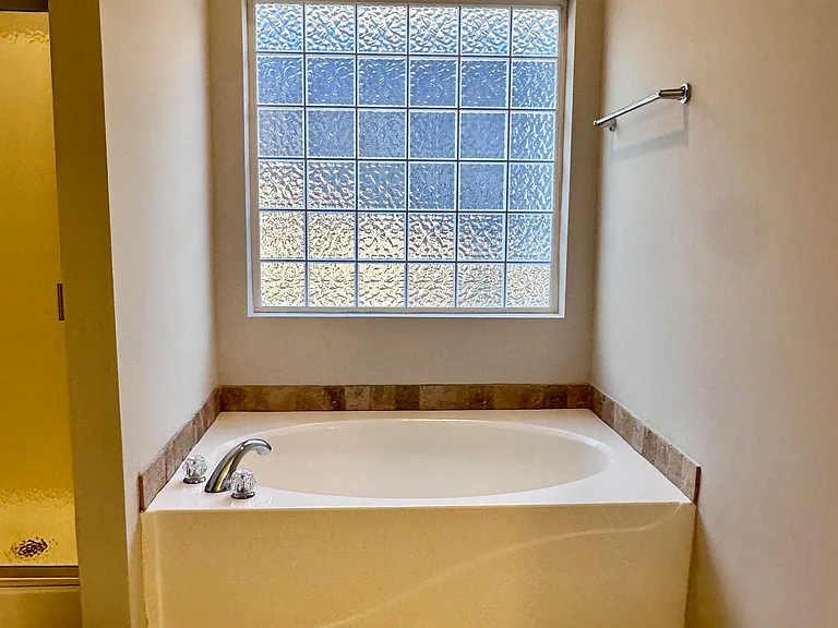 5272 Promenade Dr — Photo 13
