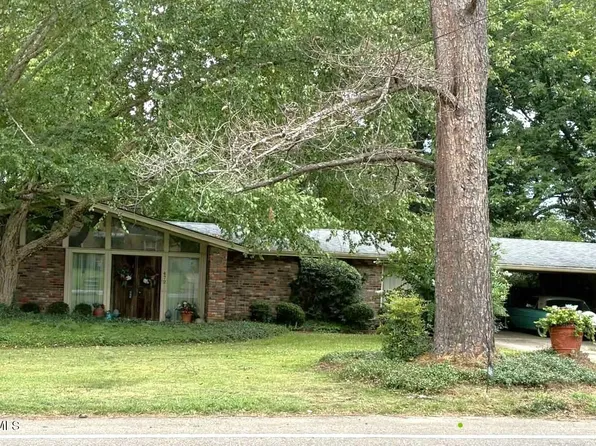 472 S Eshman Ave, West Point, MS 39773