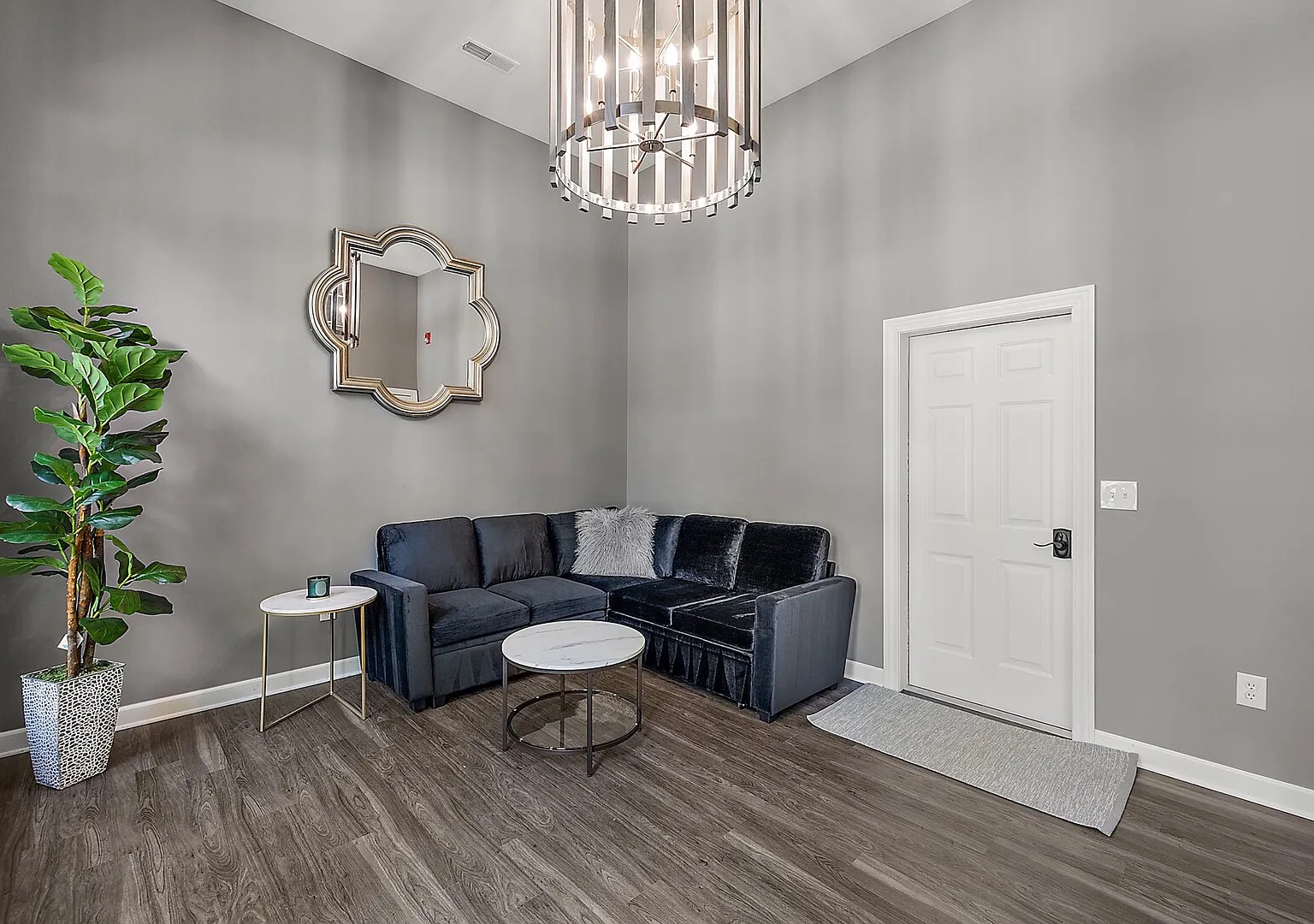 Birmingham MI Townhouse — Photo 2