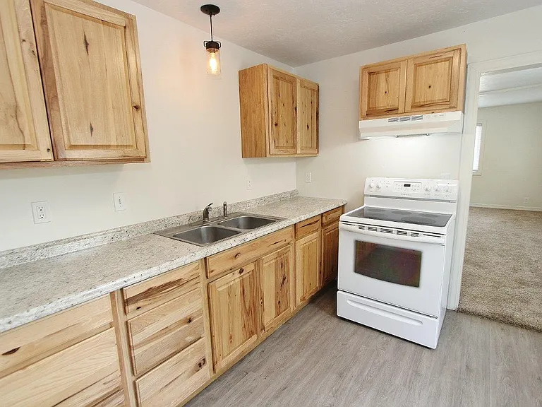1119 Lincoln Ave — Photo 11