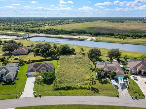 337 SW Kestor Dr, Port St. Lucie, FL 34953