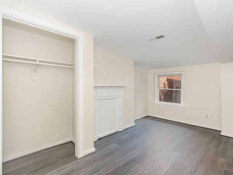 677 Washington Blvd #B — Photo 11
