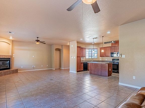 3rd image of 11290 S Avenida La Primera