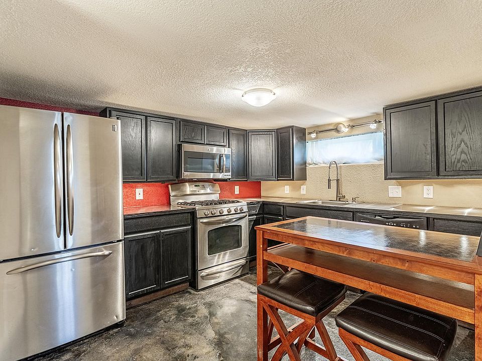 1st image of 3136 W Alaska Pl #B