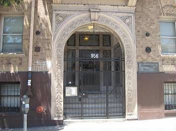 1st image of 956 Post St APT 303