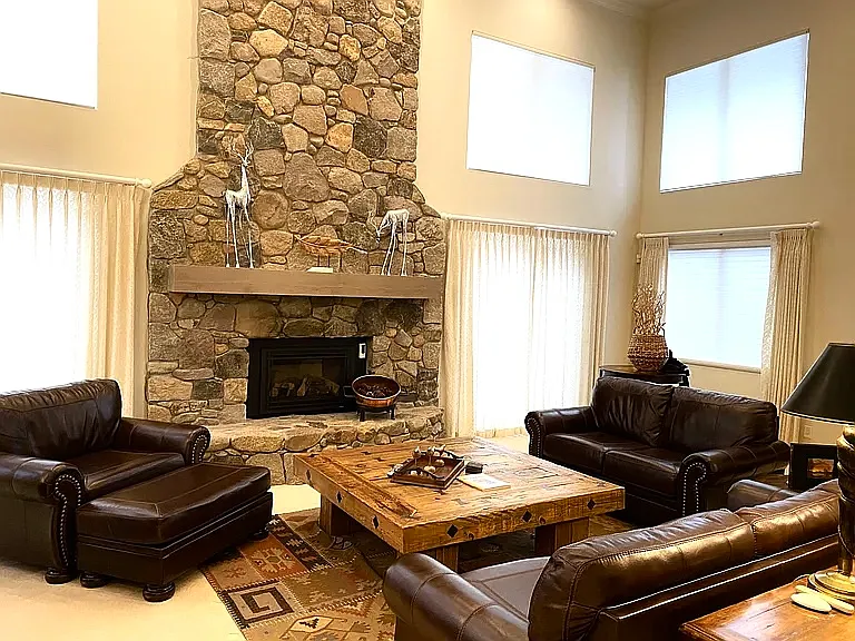 5820 Strasbourg Ct — Photo 8