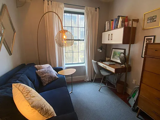 Rented by Brooklyn High Rise LLC | media 7