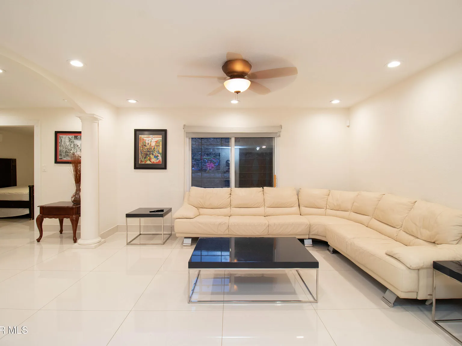 3 bed, 2.0 bath, 1503 sqft, $1,900 — Photo 2