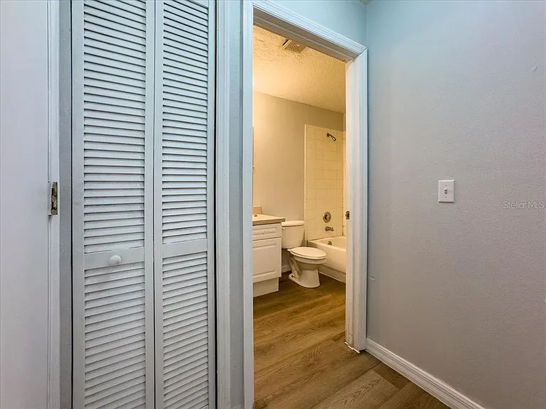 102 Mango Dr #FRONT — Photo 11