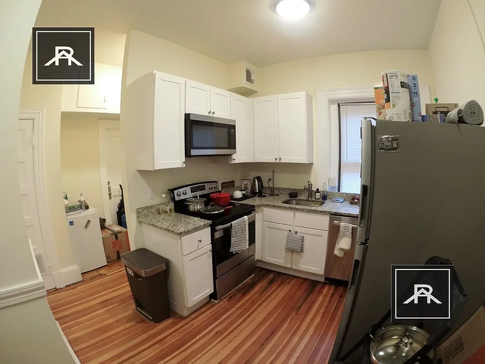 1461 Beacon St #31