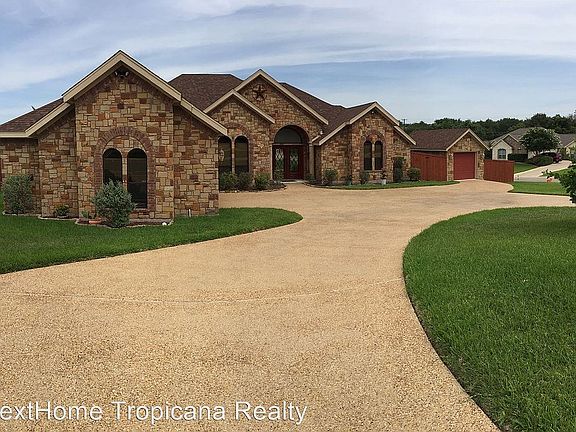 4th image of 4013 Lazy Brook Dr