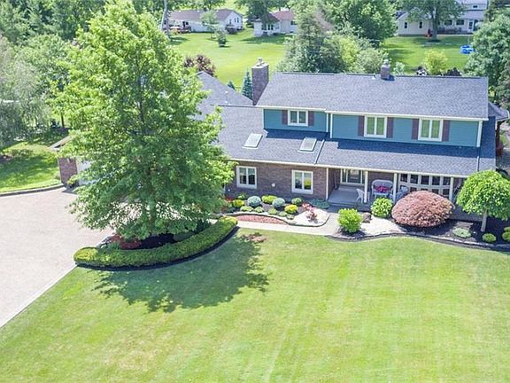2nd image of 225 Gaylord Ct