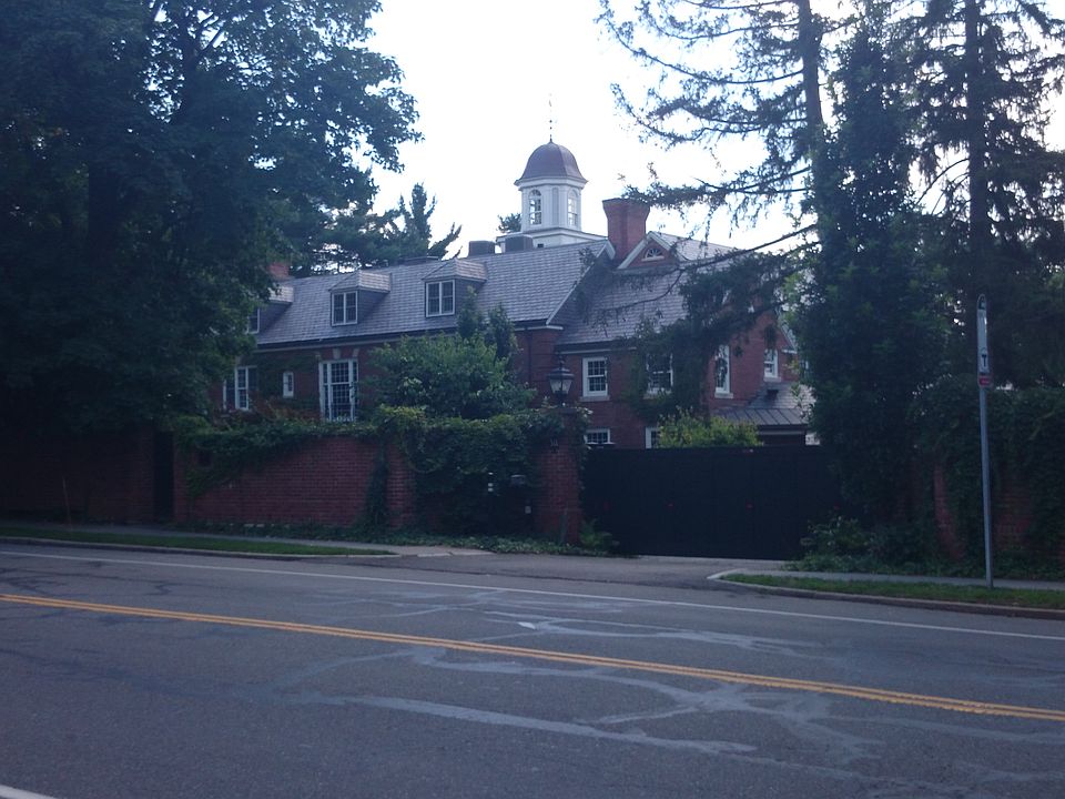 2nd image of 511 Chestnut Hill Ave
