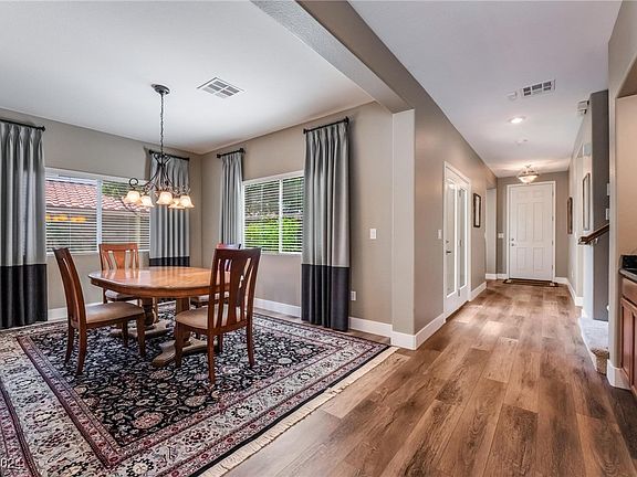 4th image of 940 Tudela Ct