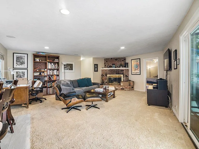 608 N Rios Ave — Photo 24