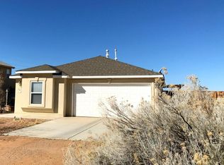 831 Redwood St SW, Rio Rancho, NM 87124