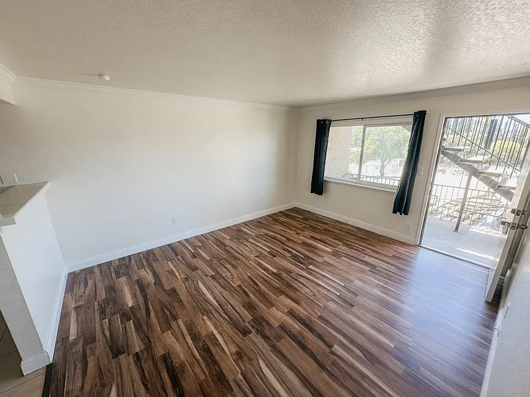 640 S 2nd St #3 — Photo 6