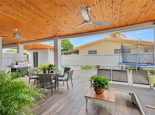 8961 SW 36th St, Miami, FL 33165