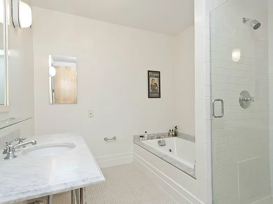 Sold by Sotheby's International Realty | media 8