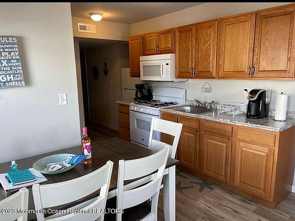 5th image of 31 Kearney Ave #B