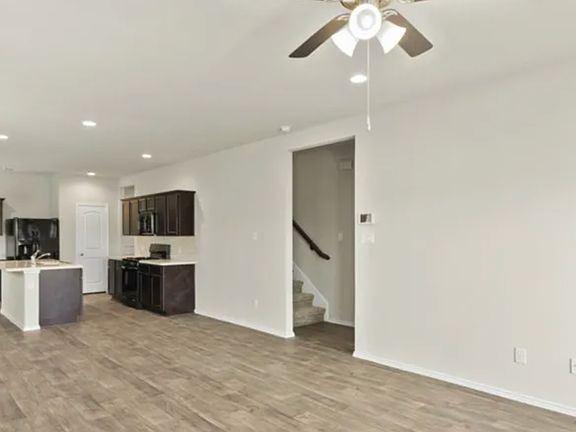 4th image of 13919 Great Pines Ct #1405