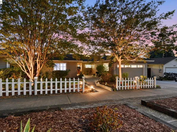 42447 Paseo Padre Pkwy, Fremont, CA 94539