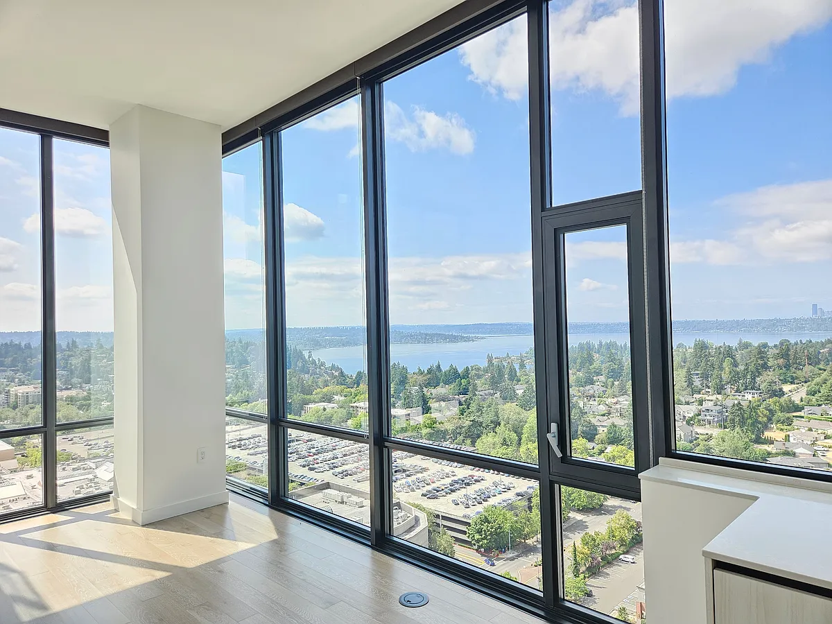 Building Photo - 889 103rd Ave NE #2401