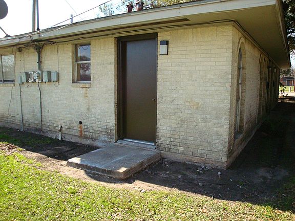 2nd image of 3021 Sycamore Ave APT 2