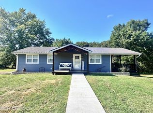 6102 McNeal Dr, Syracuse, MO 65354