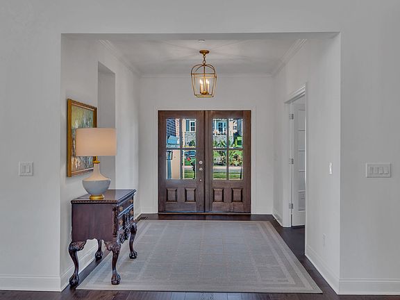 5th image of 5025 Evangeline Pl