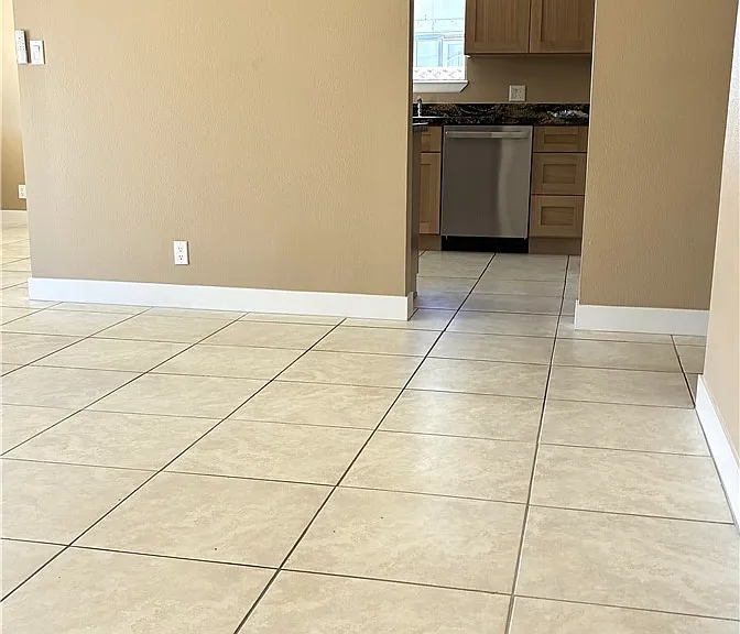 4351 Newview Cir — Photo 5