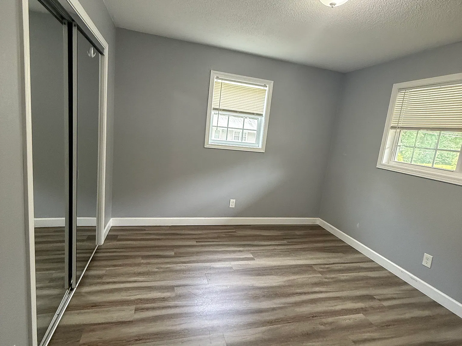 2 bed, 950 sqft, $1,500 — Photo 2